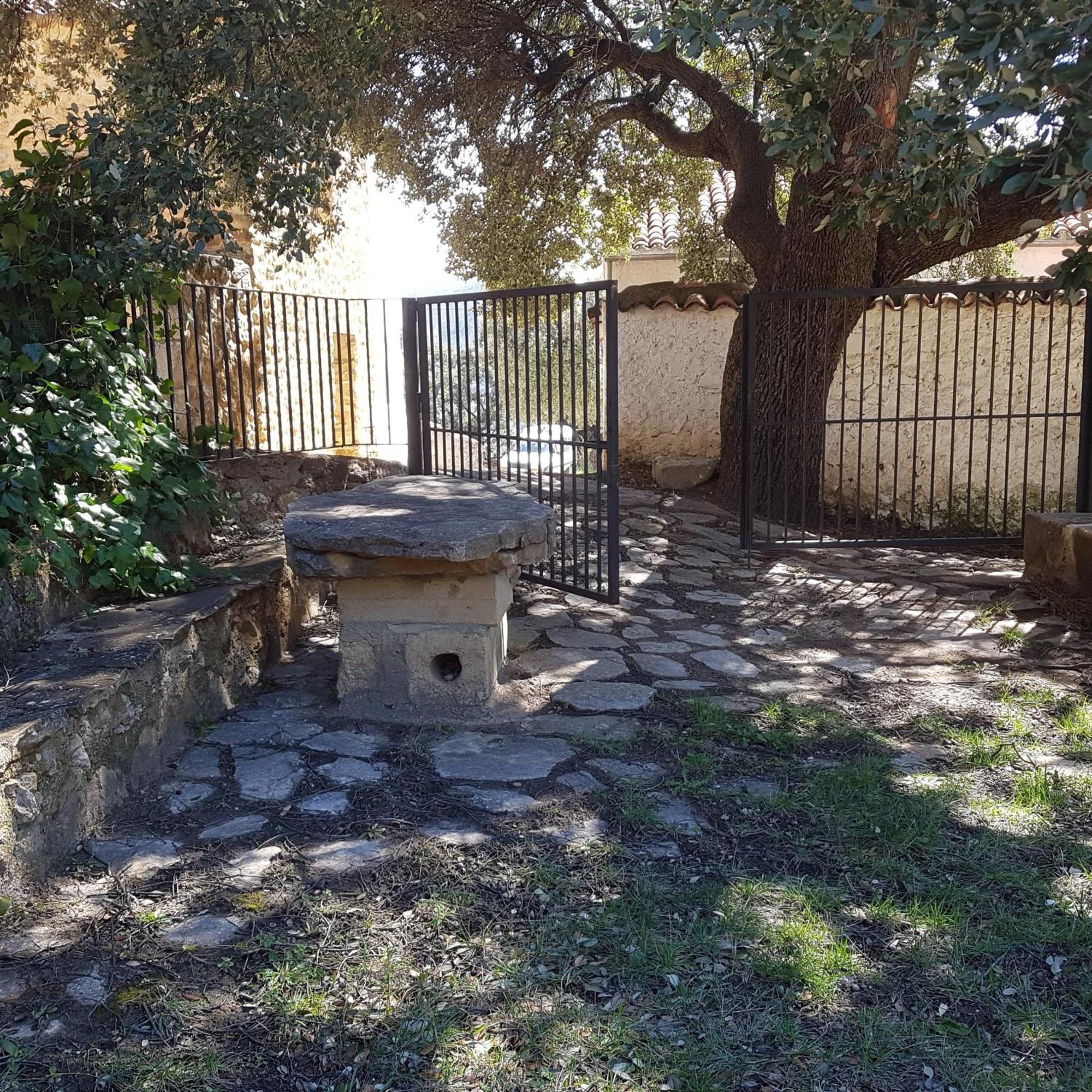Las Encinas Yeste Exterior photo